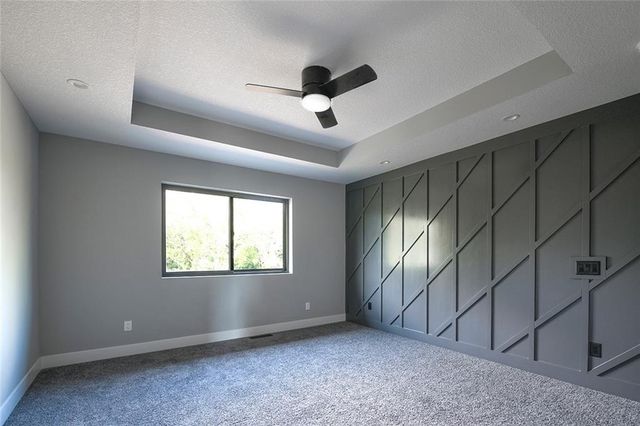 1006 Meadowbrook Drive, Kearney, MO 64060