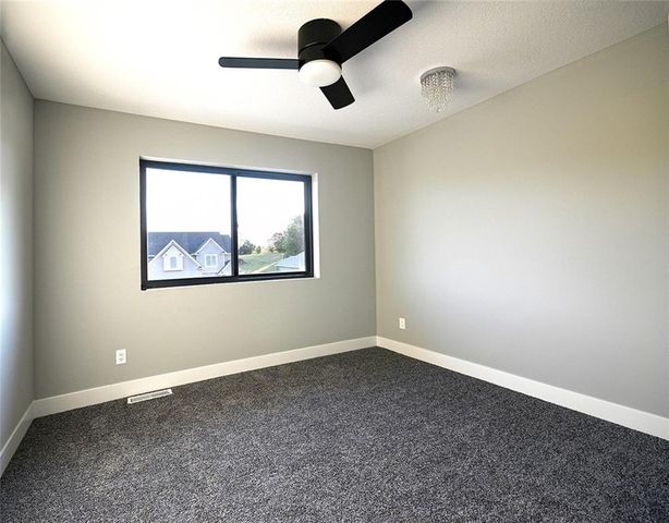 1006 Meadowbrook Drive, Kearney, MO 64060