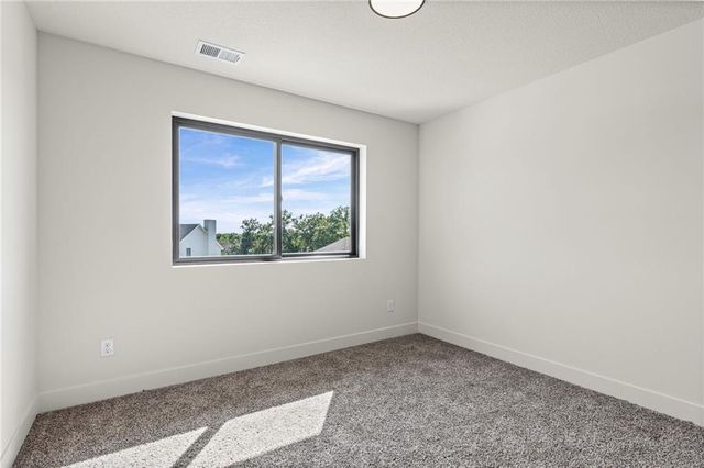 1006 Meadowbrook Drive, Kearney, MO 64060