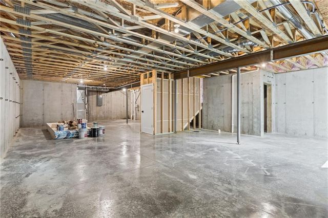 1006 Meadowbrook Drive, Kearney, MO 64060