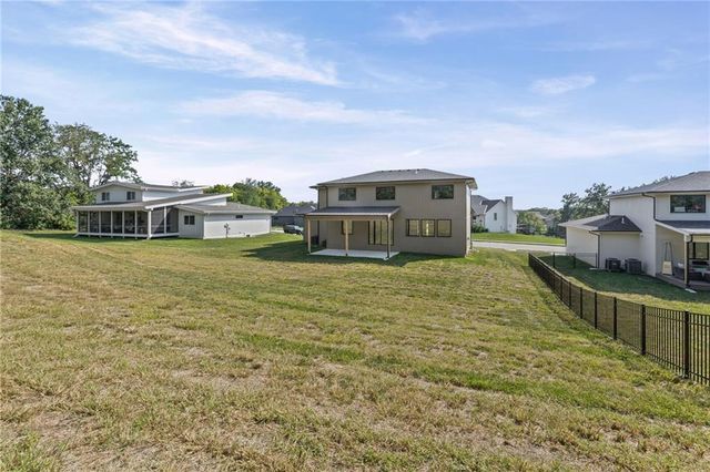 1006 Meadowbrook Drive, Kearney, MO 64060