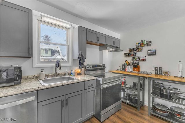 1853 West Avenue, Elyria, OH 44035