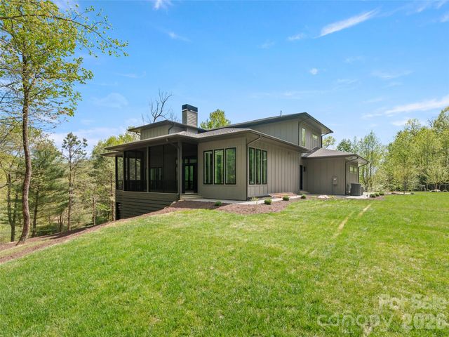 163 Stonefly Drive, Horse Shoe, NC 28742