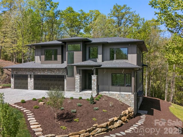 163 Stonefly Drive, Horse Shoe, NC 28742