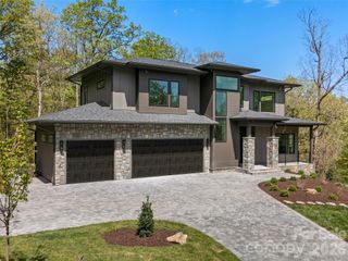 163 Stonefly Drive, Horse Shoe, NC 28742
