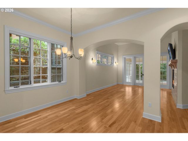 15468 BOONES Way, Lake Oswego, OR 97035