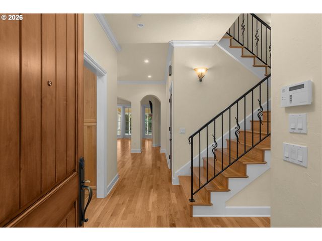 15468 BOONES Way, Lake Oswego, OR 97035