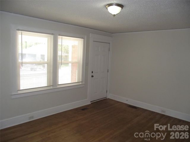 2310 Dundeen Street, Charlotte, NC 28216
