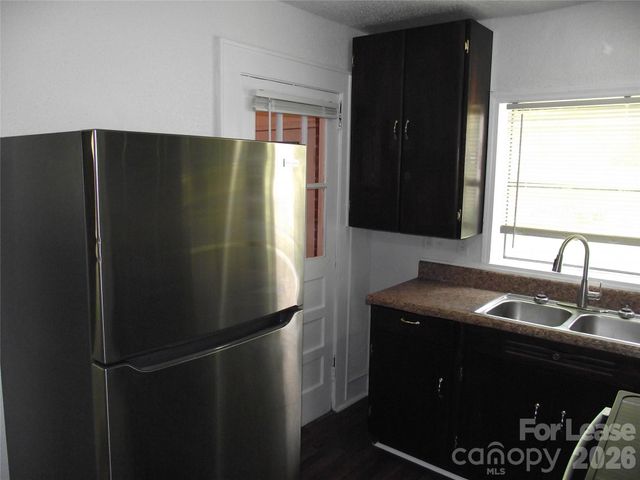 2310 Dundeen Street, Charlotte, NC 28216