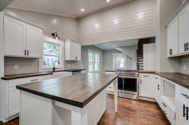 953 Watkins Street, Conway, AR 72034