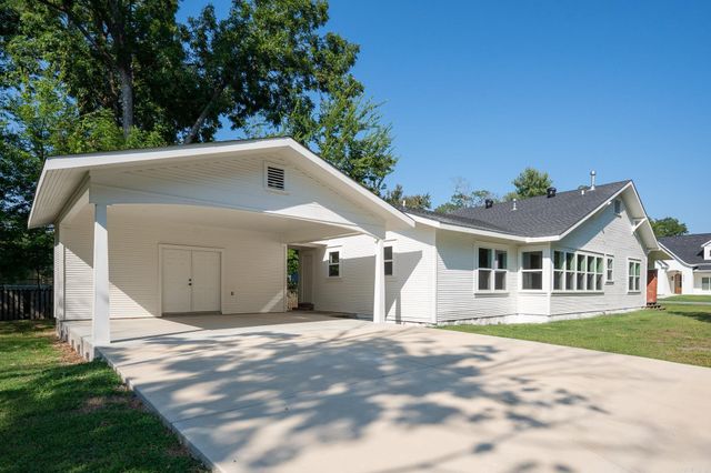 953 Watkins Street, Conway, AR 72034