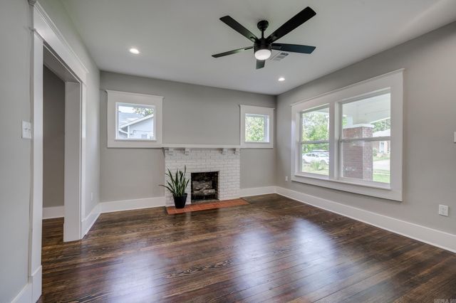 953 Watkins Street, Conway, AR 72034