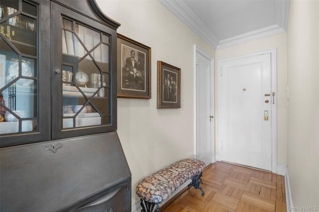 910 Stuart Avenue 4L, Mamaroneck, NY 10543