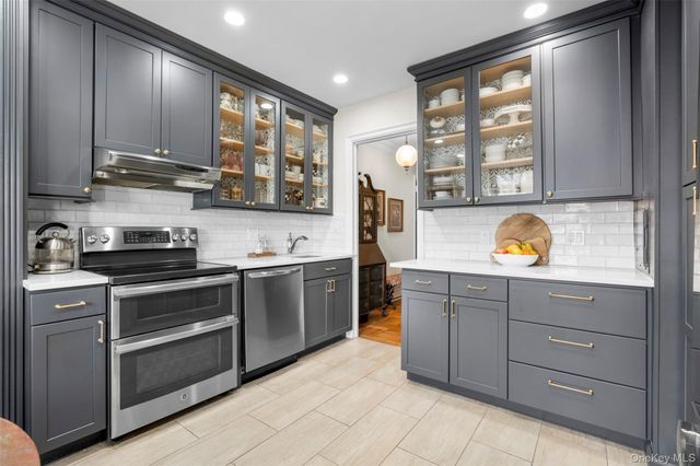 910 Stuart Avenue 4L, Mamaroneck, NY 10543