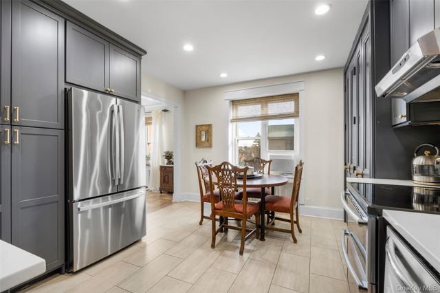 910 Stuart Avenue 4L, Mamaroneck, NY 10543