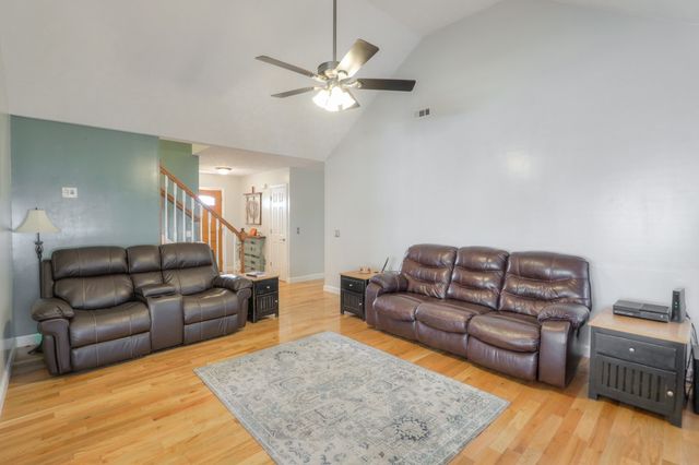 2110 Gaston Ct, Murfreesboro, TN 37128