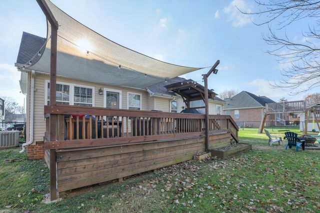 2110 Gaston Ct, Murfreesboro, TN 37128