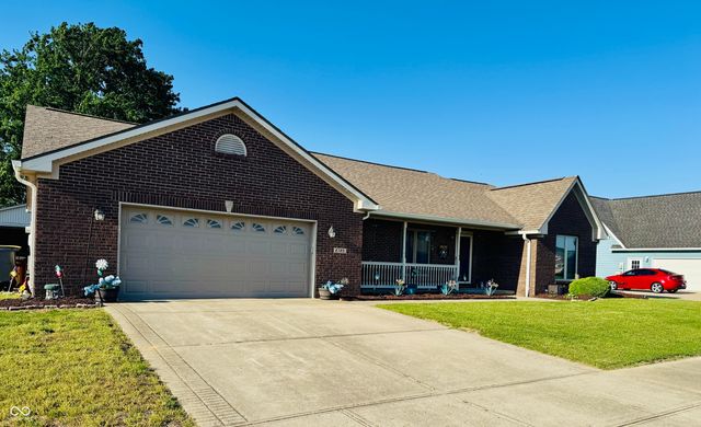 2720 Falcon Court, Seymour, IN 47274