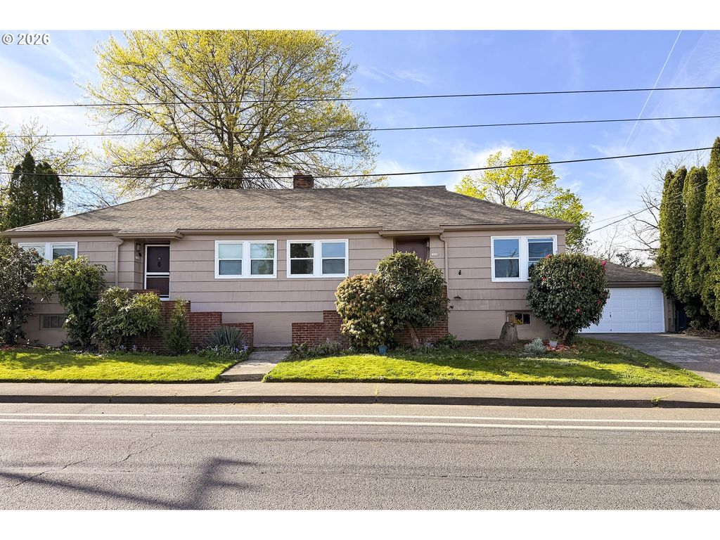 7020 Ne HALSEY St, Portland, OR 97213