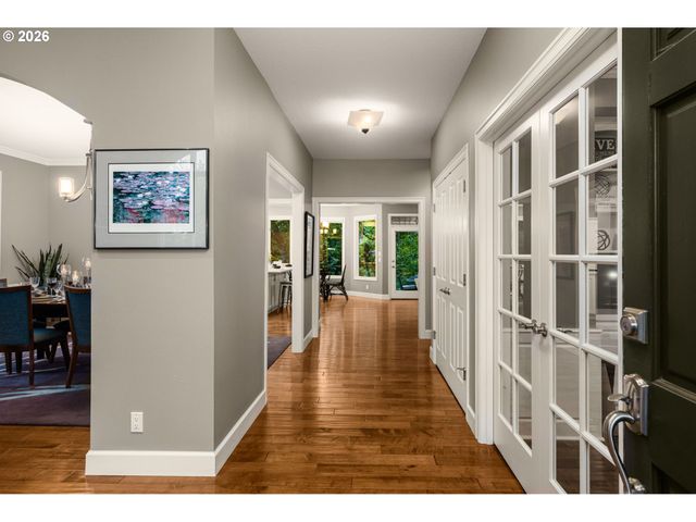 13447 STREAMSIDE Ct, Lake Oswego, OR 97035