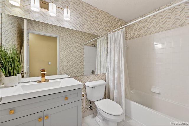 50070 Venice Court, Northville, MI 48168