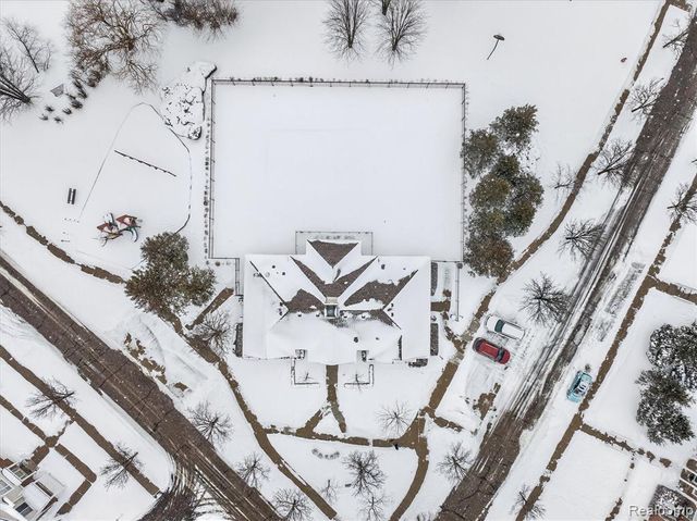 50070 Venice Court, Northville, MI 48168