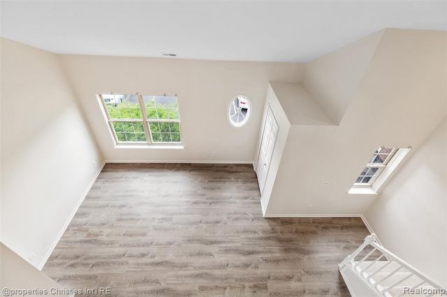 29426 Glenoaks, Farmington Hills, MI 48334