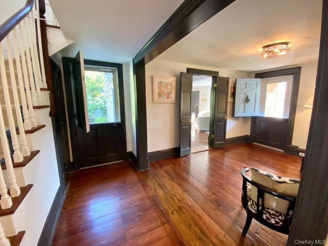20 Quogue Street, Quogue, NY 11959
