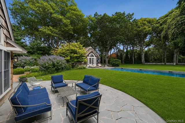 20 Quogue Street, Quogue, NY 11959
