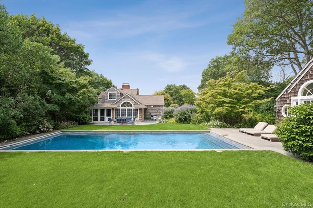 20 Quogue Street, Quogue, NY 11959