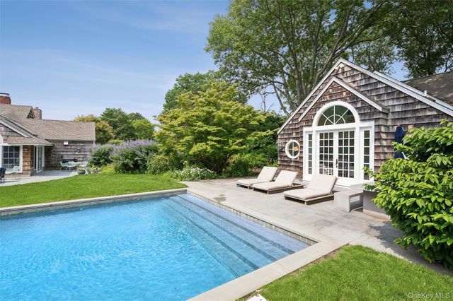 20 Quogue Street, Quogue, NY 11959