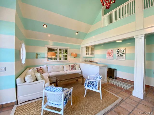 20 Quogue Street, Quogue, NY 11959