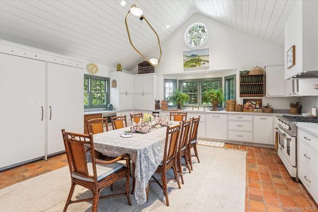 20 Quogue Street, Quogue, NY 11959