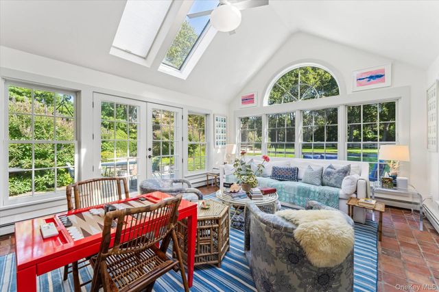 20 Quogue Street, Quogue, NY 11959