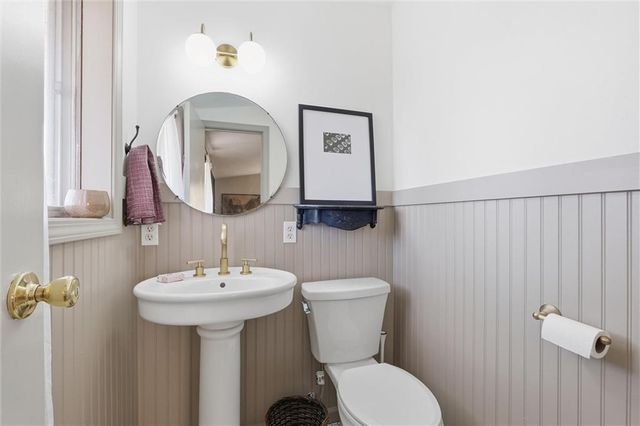 9938 Fair Lane Road, Lenexa, KS 66215