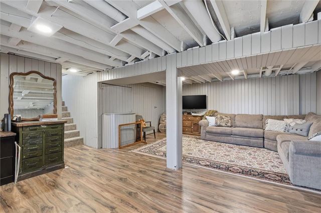 9938 Fair Lane Road, Lenexa, KS 66215