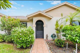1325 NW 23rd Lane, Delray Beach, FL 33445
