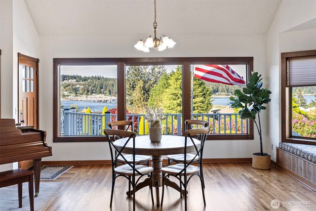 218 Bella Vista Drive, Fox Island, WA 98333