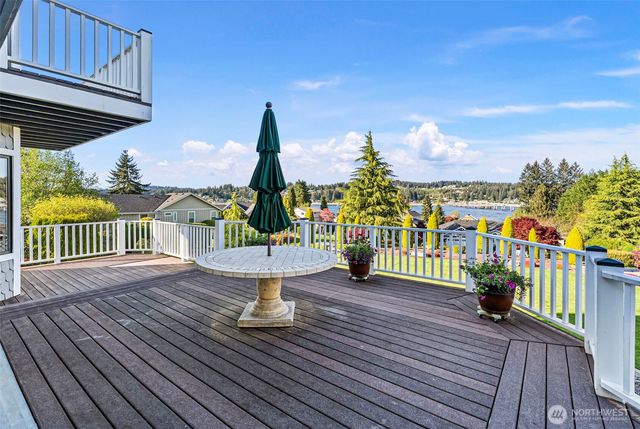 218 Bella Vista Drive, Fox Island, WA 98333