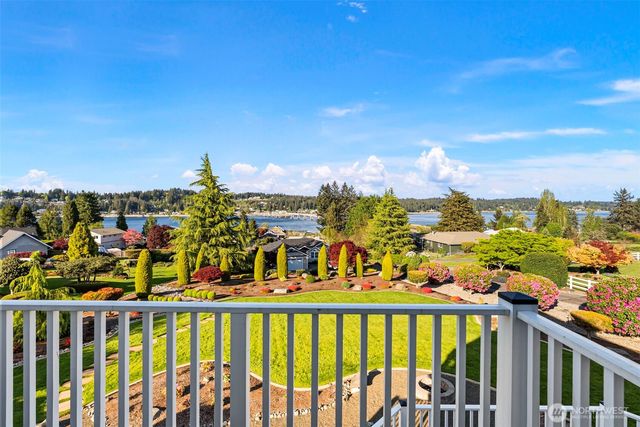 218 Bella Vista Drive, Fox Island, WA 98333