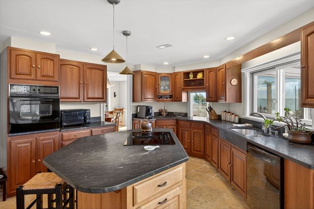 142 Greely Ave, Barnstable, MA 02672