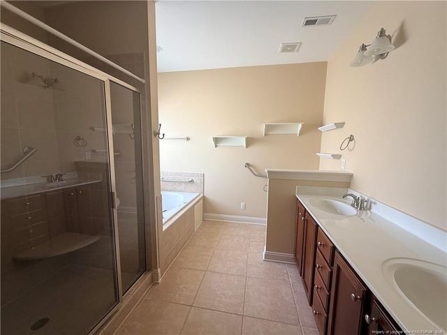548 Windover Drive, Raeford, NC 28376