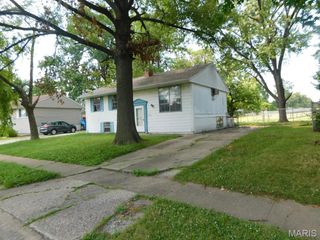 2333 Cardinal Avenue, Granite City, IL 62040