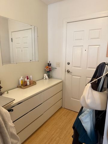 330 Summit Ave 104, Boston, MA 02135