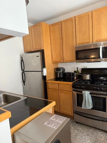 330 Summit Ave 104, Boston, MA 02135