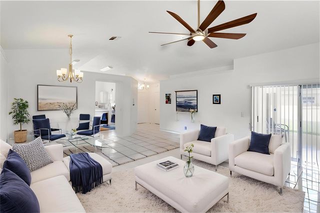 437 VIA DEL SOL DRIVE, Davenport, FL 33896