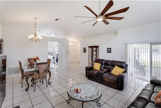 437 VIA DEL SOL DRIVE, Davenport, FL 33896