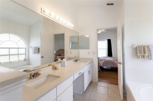 437 VIA DEL SOL DRIVE, Davenport, FL 33896