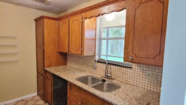 942 Grand Junction Drive, Katy, TX 77450