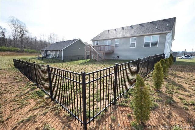 3801 Petunia Court, Jeffersonville, IN 47130